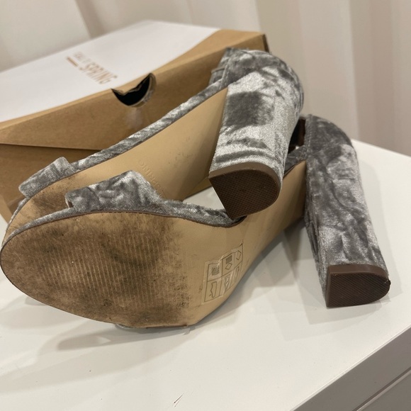 Call It Spring Women's Arther Dress Sandal, Light Grey, 6 US - Picture 4 of 6